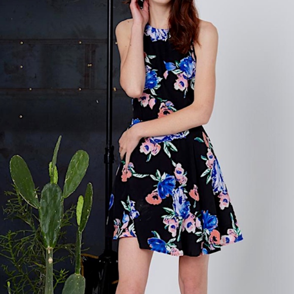 YUMI KIM Draped Dress Intricate Swingy Party Gown - Picture 5 of 8